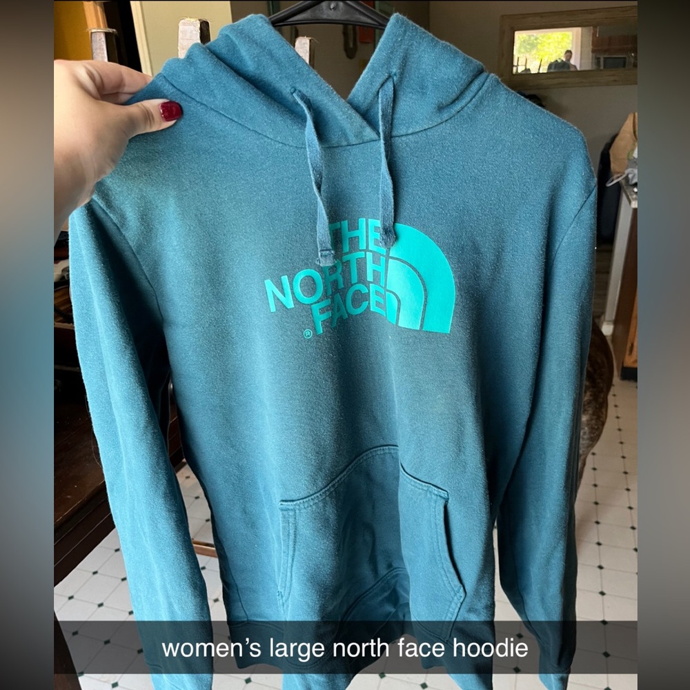 Women’s North Face Hoodie